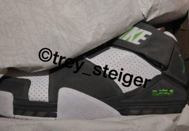 Lebron 2 Dunkman Retro