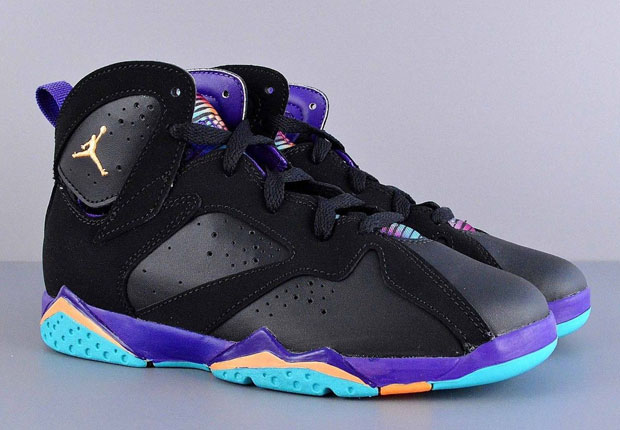 Air Jordan 7 Girls "Lola Bunny" Releases on April 18th