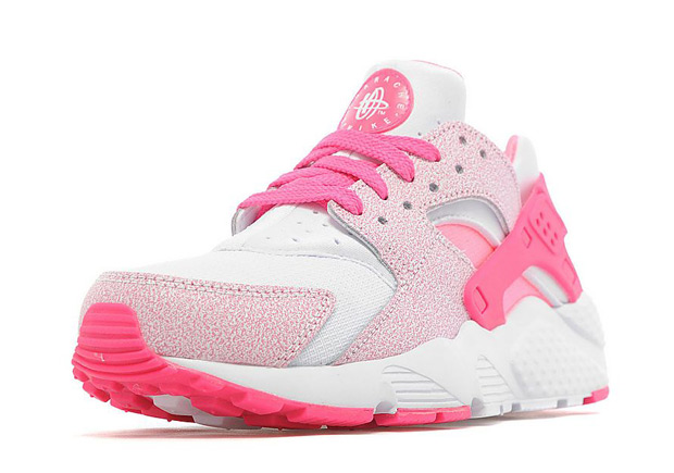 nike-air-huarache-gs-white-pink-pow-03