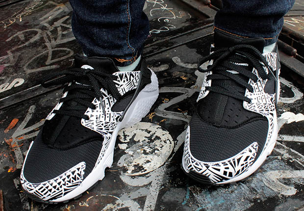 Nike Air Huarache Print Gs Black White Tribal 3