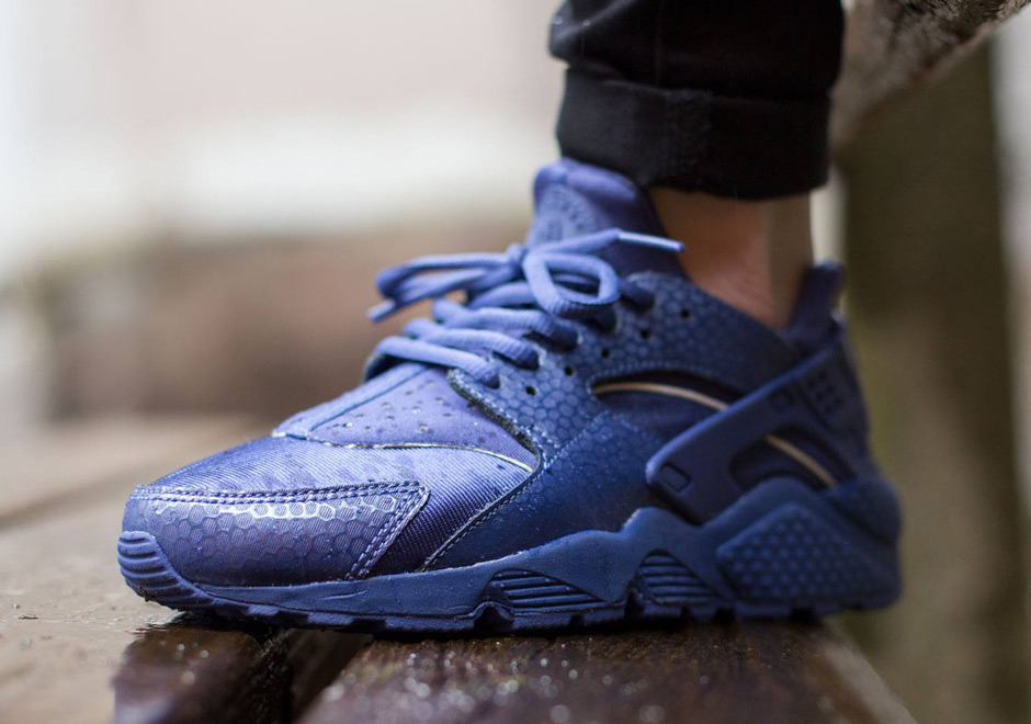 nike-air-huarache-wmns-blue-legend-safari-02