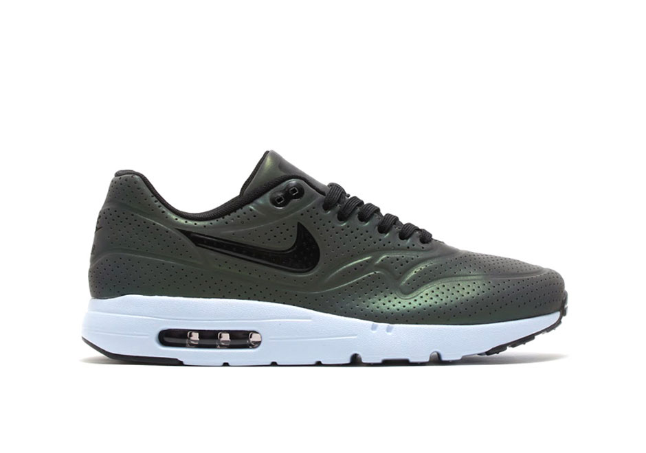 nike-air-max-1-ultra-moire-iridescent-2