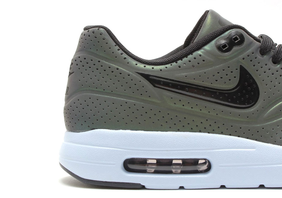 nike-air-max-1-ultra-moire-iridescent-6