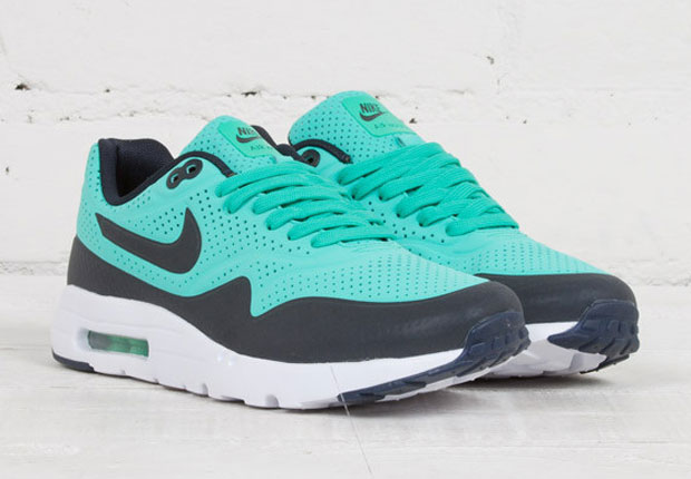 nike-air-max-1-ultra-moire-menta-dark-obsidian-01