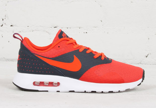 Nike Air Max Tavas - Rio Orange - Dark Obsidian