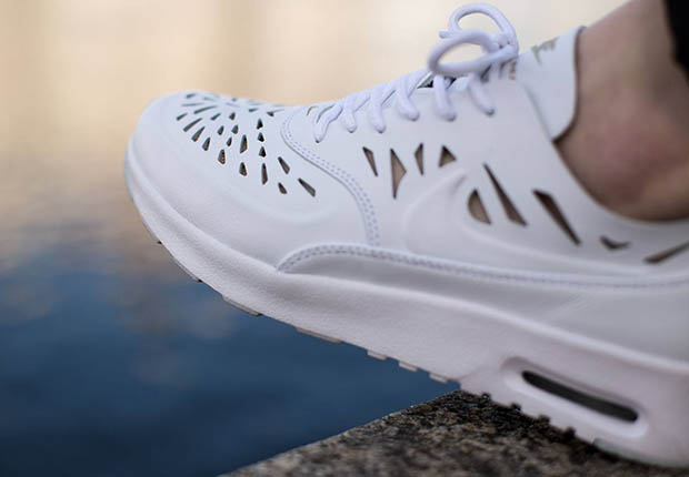 nike-air-max-thea-joli-white-4