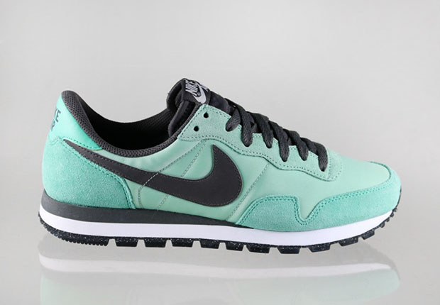 nike-air-pegasus-83-enamel-green