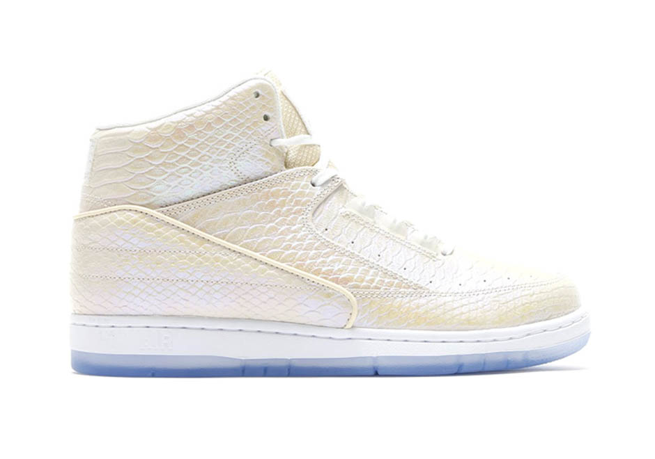 Nike Air Python Pearlescent Detailed Look 2