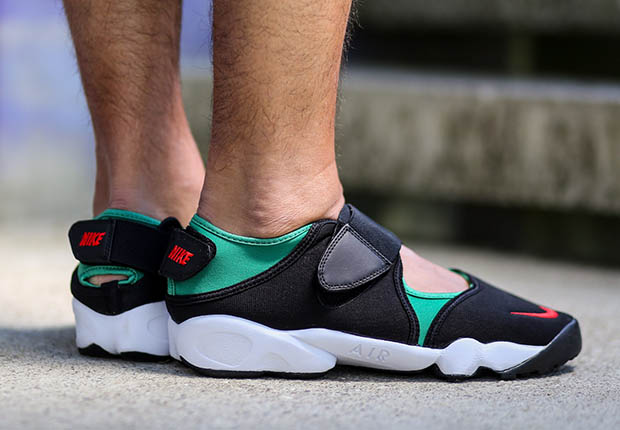 Nike Air Rift Black Green Red Og On Foot 2