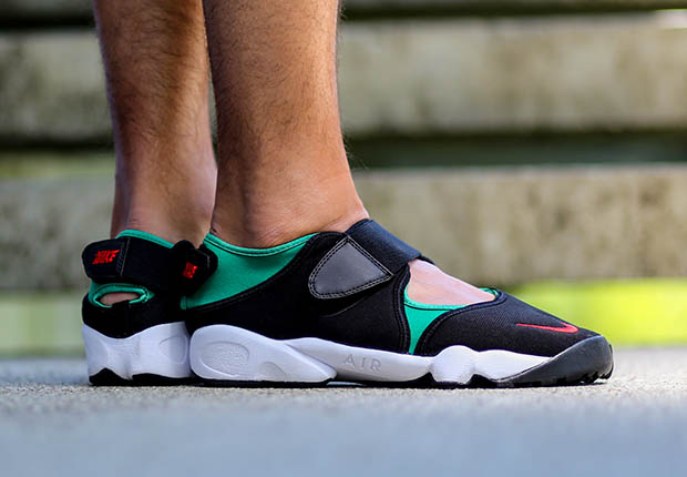 Nike Air Rift Black Green Red Og On Foot 3