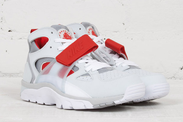 Nike Air Trainer Pure Platinum Wolf Grey Red 02