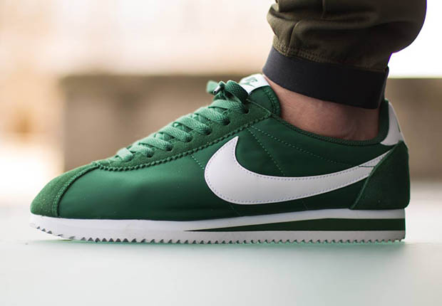 Nike Cortez Nylon Gorge Green 2