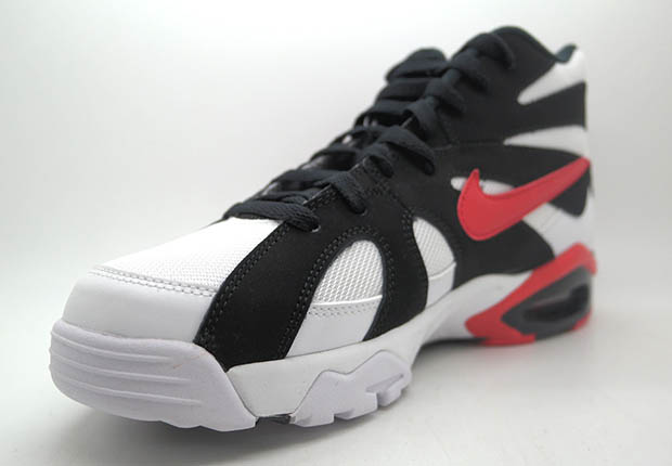 nike-diamond-fury-retro-black-white-red-3