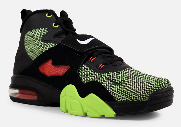 Nike Diamond Turf 6 Black Hyper Punch Volt 02