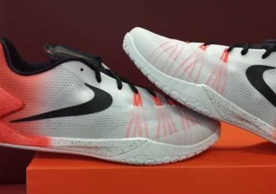 Gradient Uppers on the Nike Hyperchase