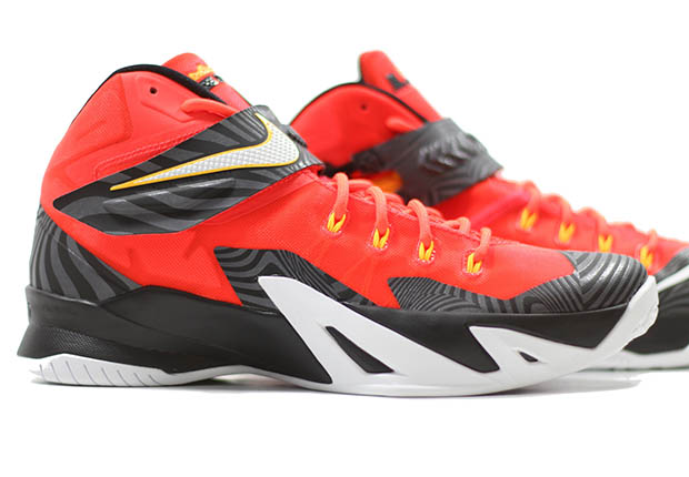 Nike Lebron Soldier Viii Bright Crimson Stripes 3