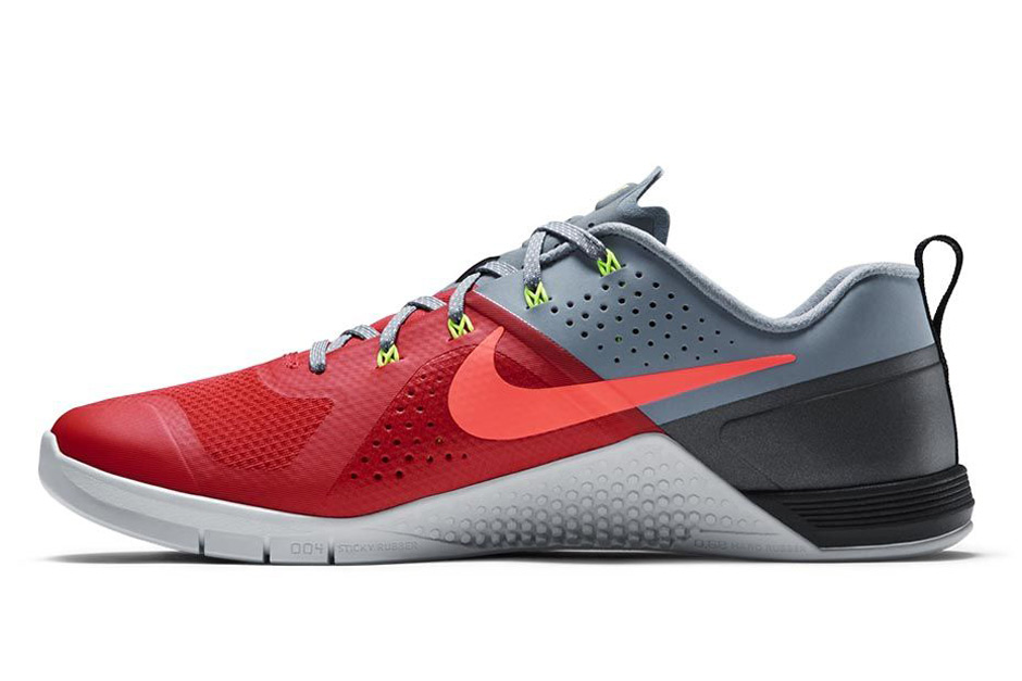 nike-metcon-1-daring-red-03