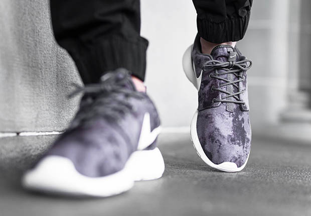 Nike Roshe One Print Dark Grey Bleached 3