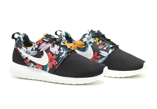 Nike Wmns Roshe Run Aloha Black 2