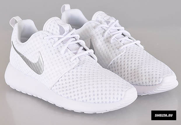 Nike Womens Roshe Run Breeze White Metallic Silver 3