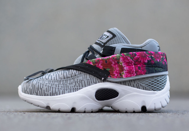 Reebok The Shroud Rain Camo Floral 1