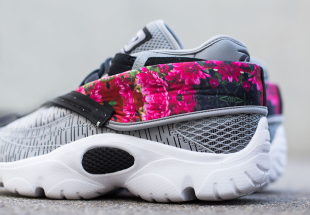 Reebok The Shroud Rain Camo Floral 2