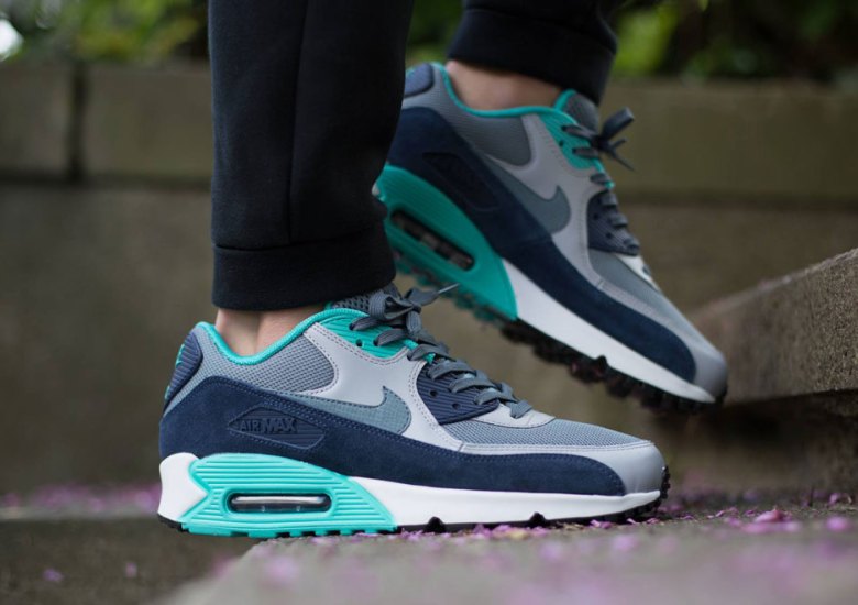 Nike Air Max 90 “Blue Graphite”