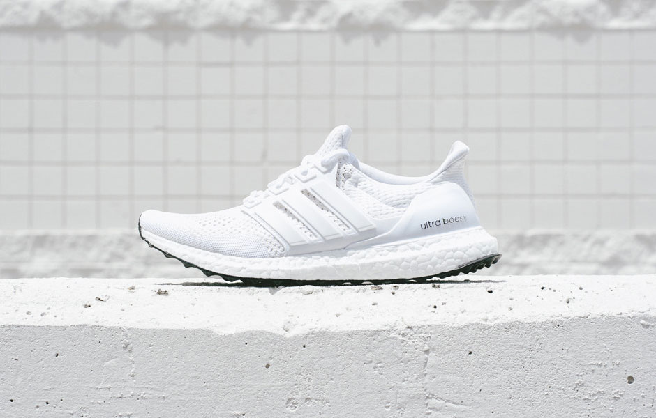 Adiads Ultra Boost White Black Soles