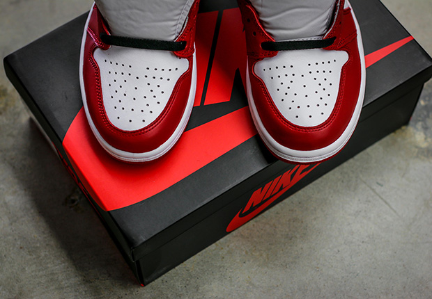 Air Jordan 1 Chicago Release Reminder 5