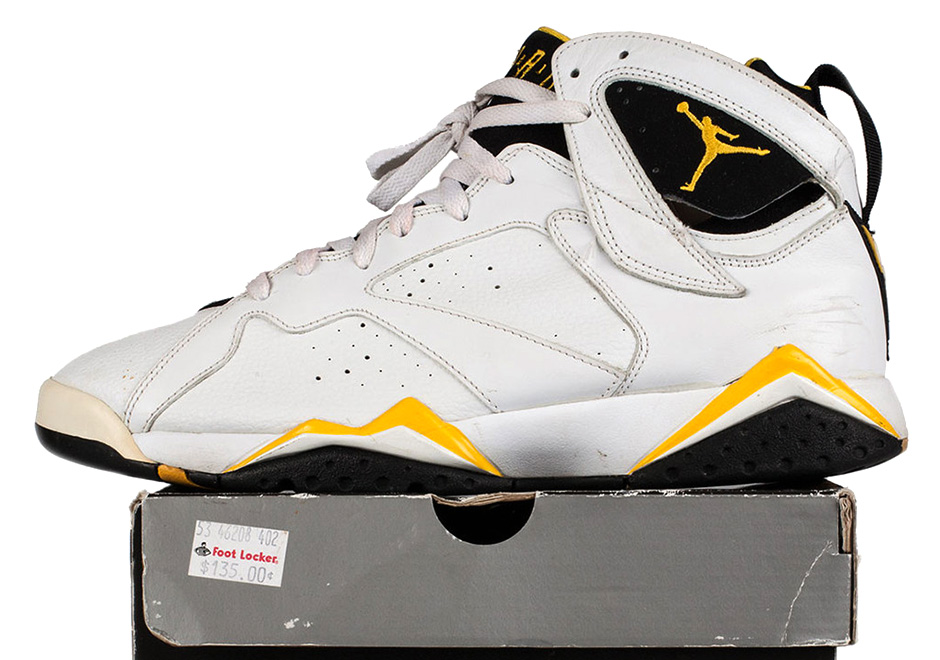 Air Jordan 7 Wmns Varsity Maize