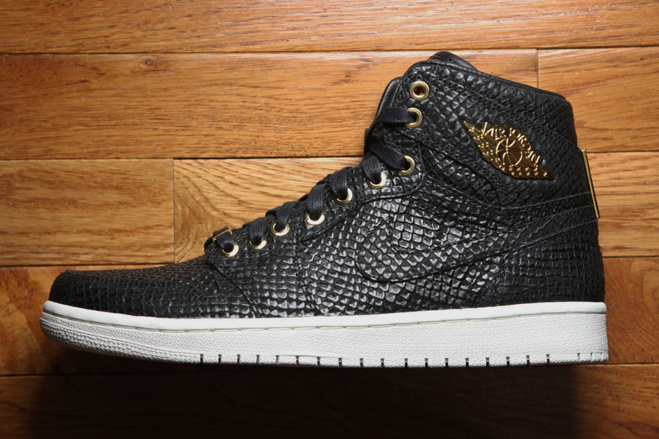 Detailed Look Air Jordan 1 Pinnacle 01