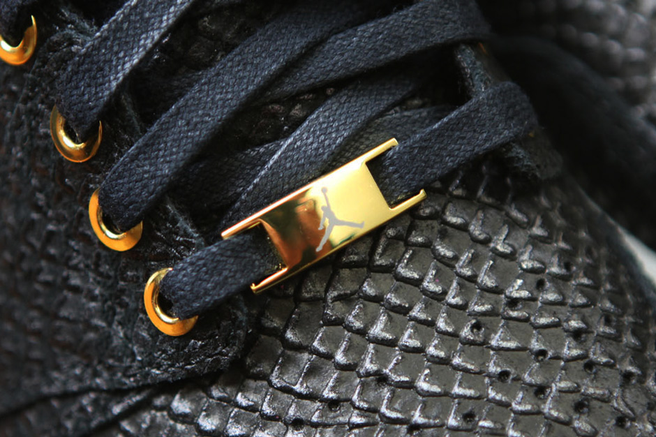 Detailed Look Air Jordan 1 Pinnacle 11