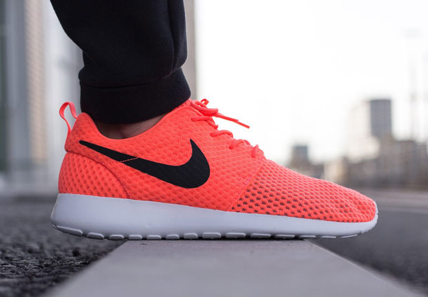 The "Hot Lava" Nike Roshe Runs Keep Your Feet Cool