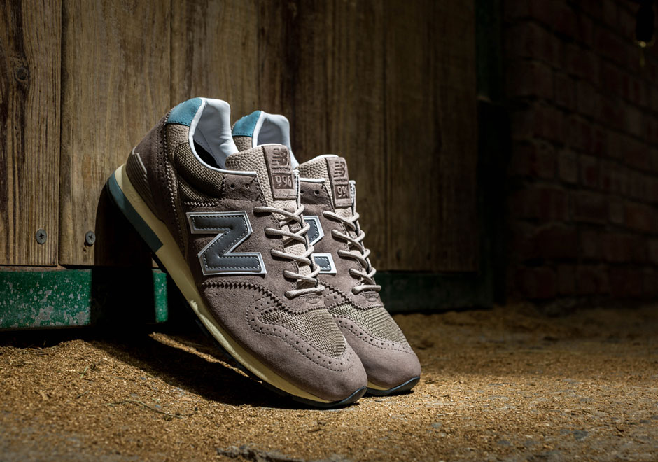 Invincible New Balance 996 1