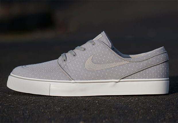 Pin Dot Uppers On This Latest Nike SB Stefan Janoski