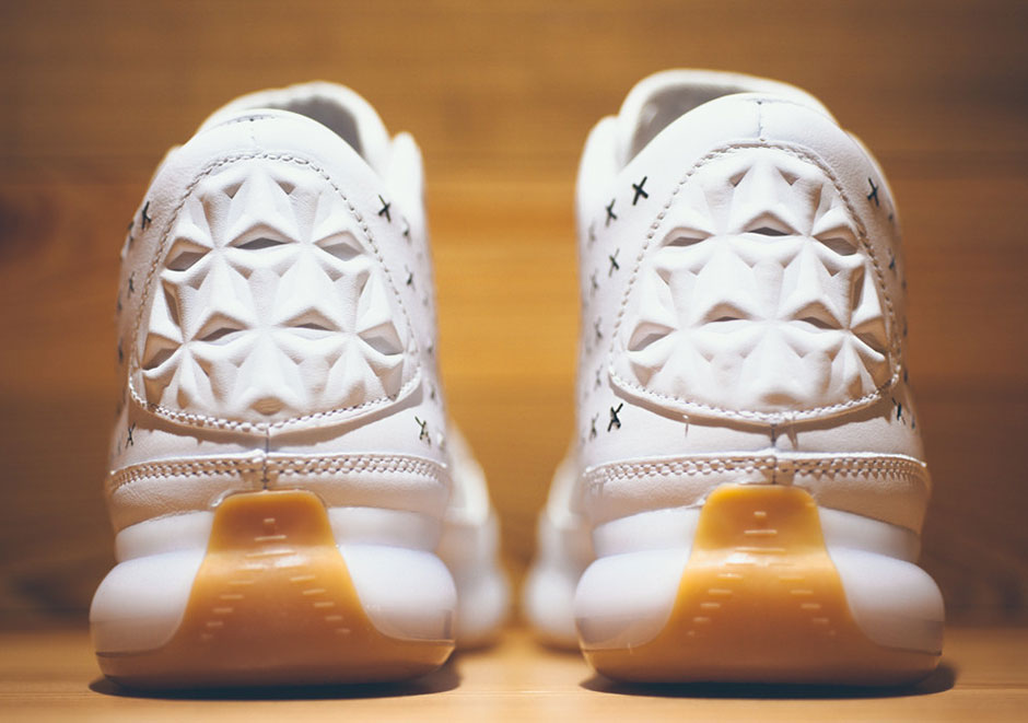 Kobe 10 Ext White Gum Release 2