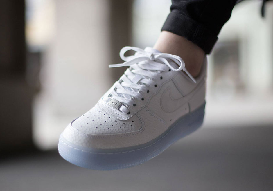 Nike Air Force 1 Low Wmns White Icy Sole 4