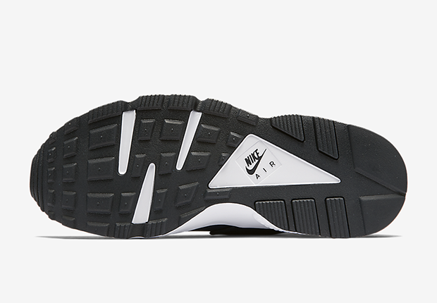 Nike Air Huarache Midnight Navy Available 8