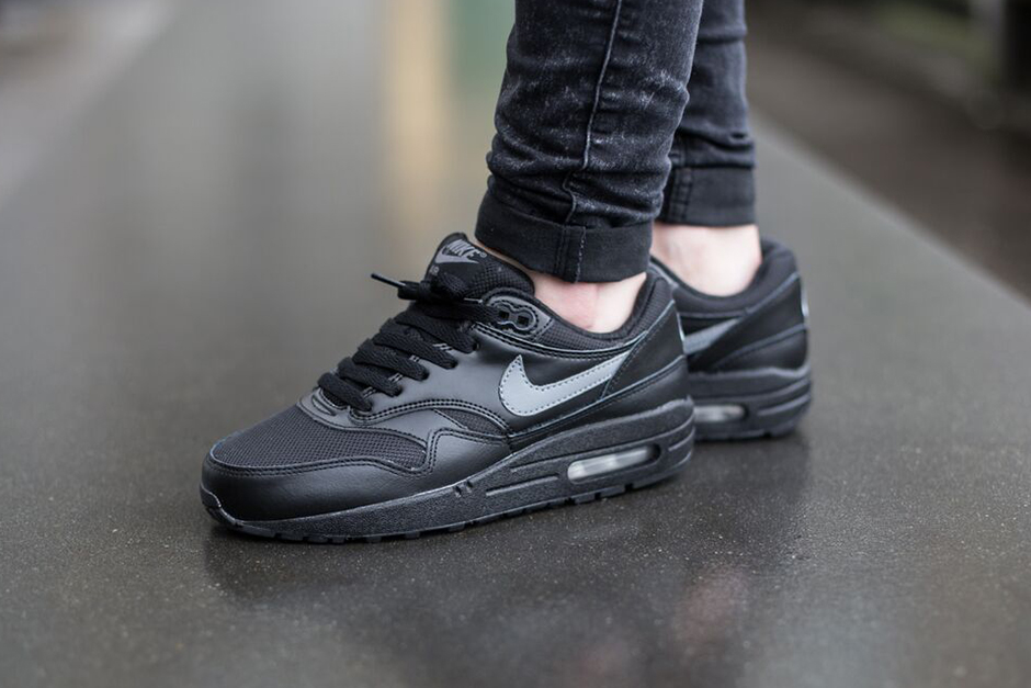 Nike Air Max 1 Gs Black Cool Grey 03