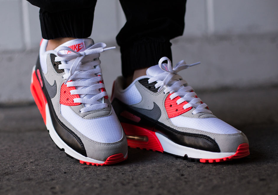 Nike Air Max 90 Infrared Reverse Infrared Comparison 3