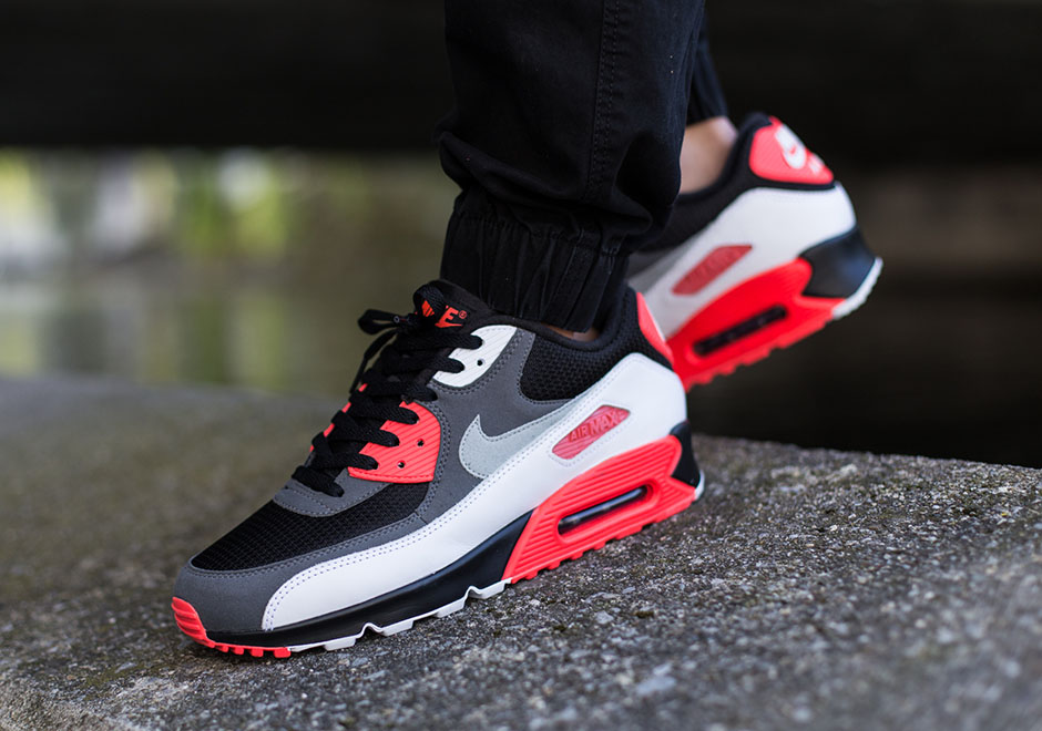 Nike Air Max 90 Infrared Reverse Infrared Comparison 5