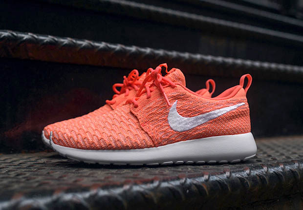 Nike Flyknit Roshe Run Hot Lava 2