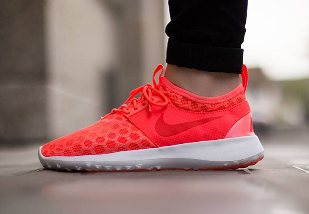 Nike Juvenate Wmns Hot Lava