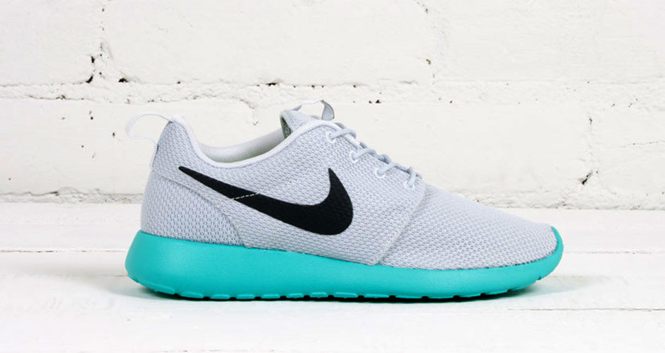 Nike Roshe Run Calypso Restock