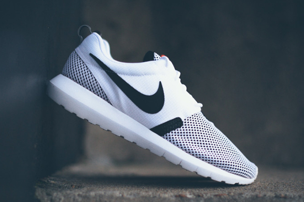 nike-roshe-run-nm-br-white-black-03