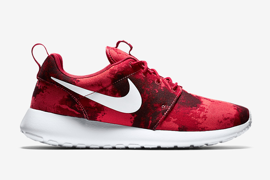 Nike Roshe Run Print Deep Burgundy 02