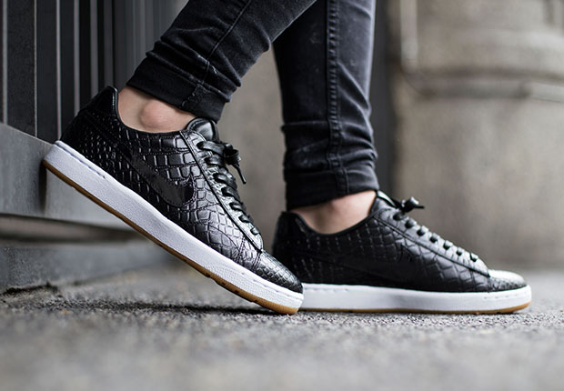 An On-Foot Look At The Nike Tennis Classic Ultra "Croc-skin"