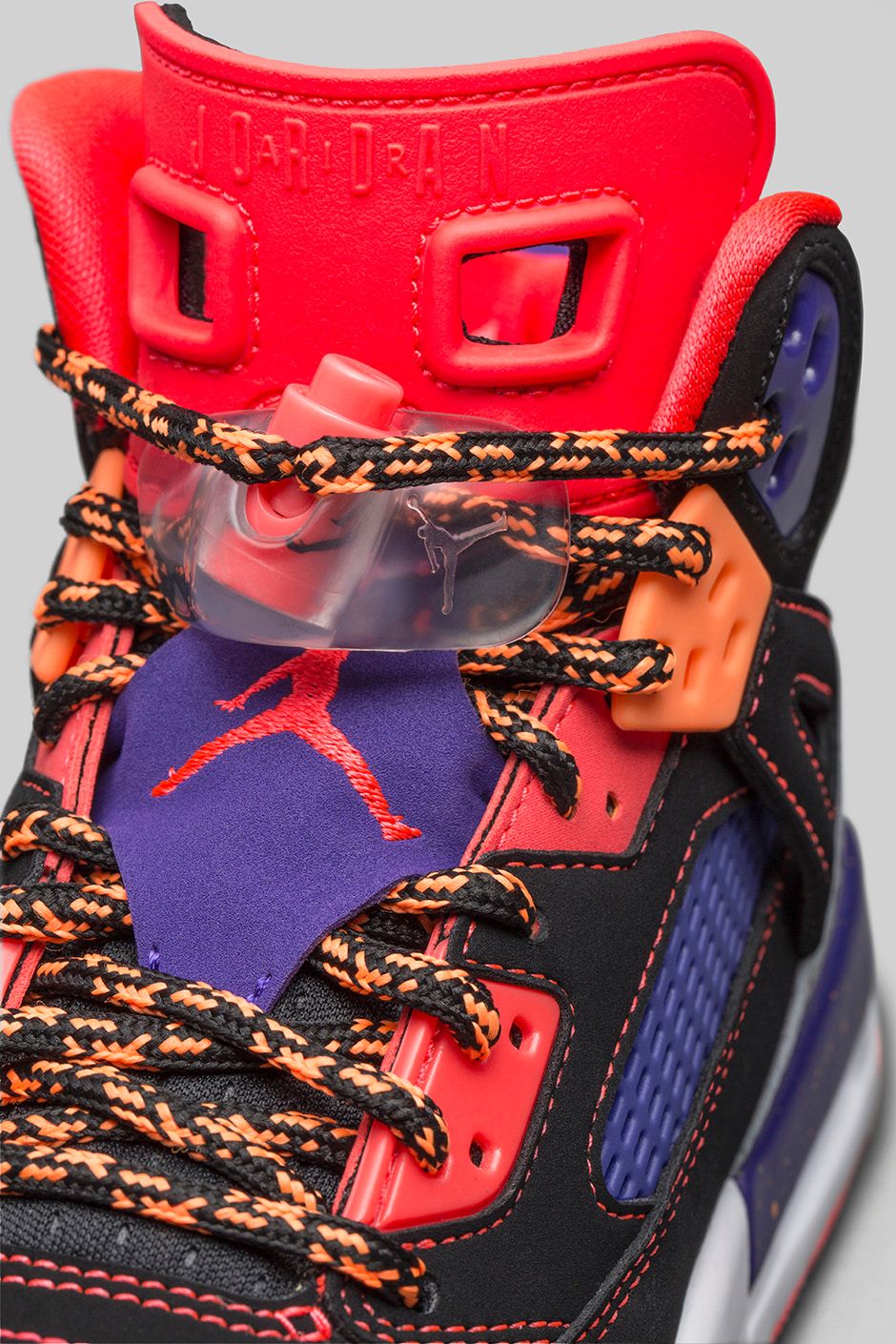 Tazmanian Devil Crashes Jordan Brand Hare Collection 08