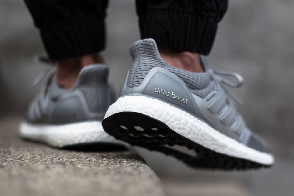 Adidas Ultra Boost Metallic Silver 04