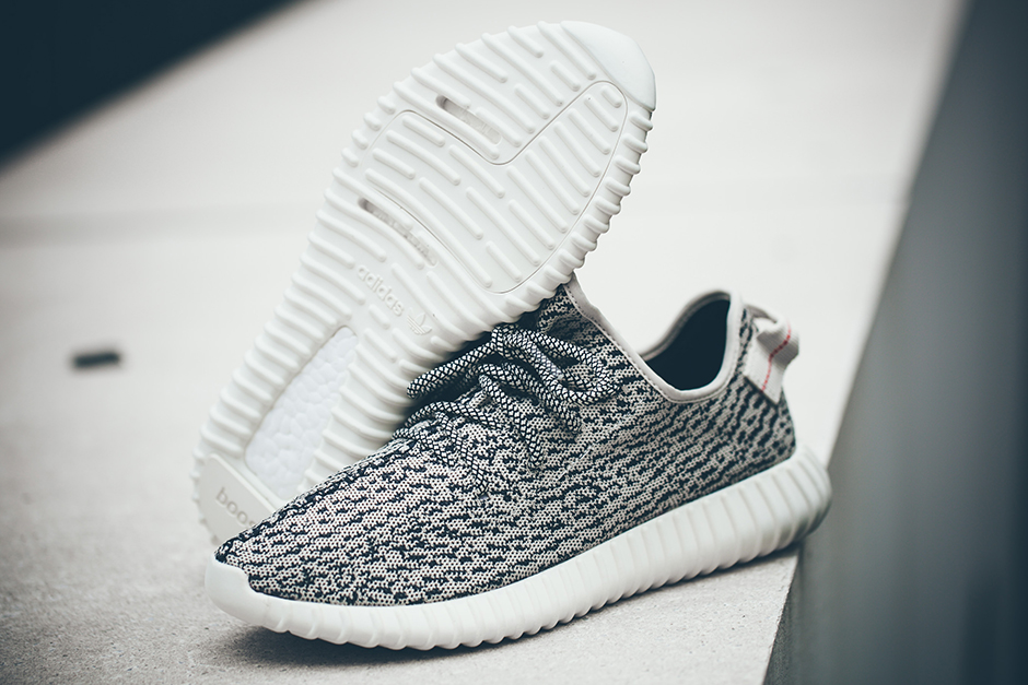 Adidas Yeezy 350 Boost Low On Feet Look 07